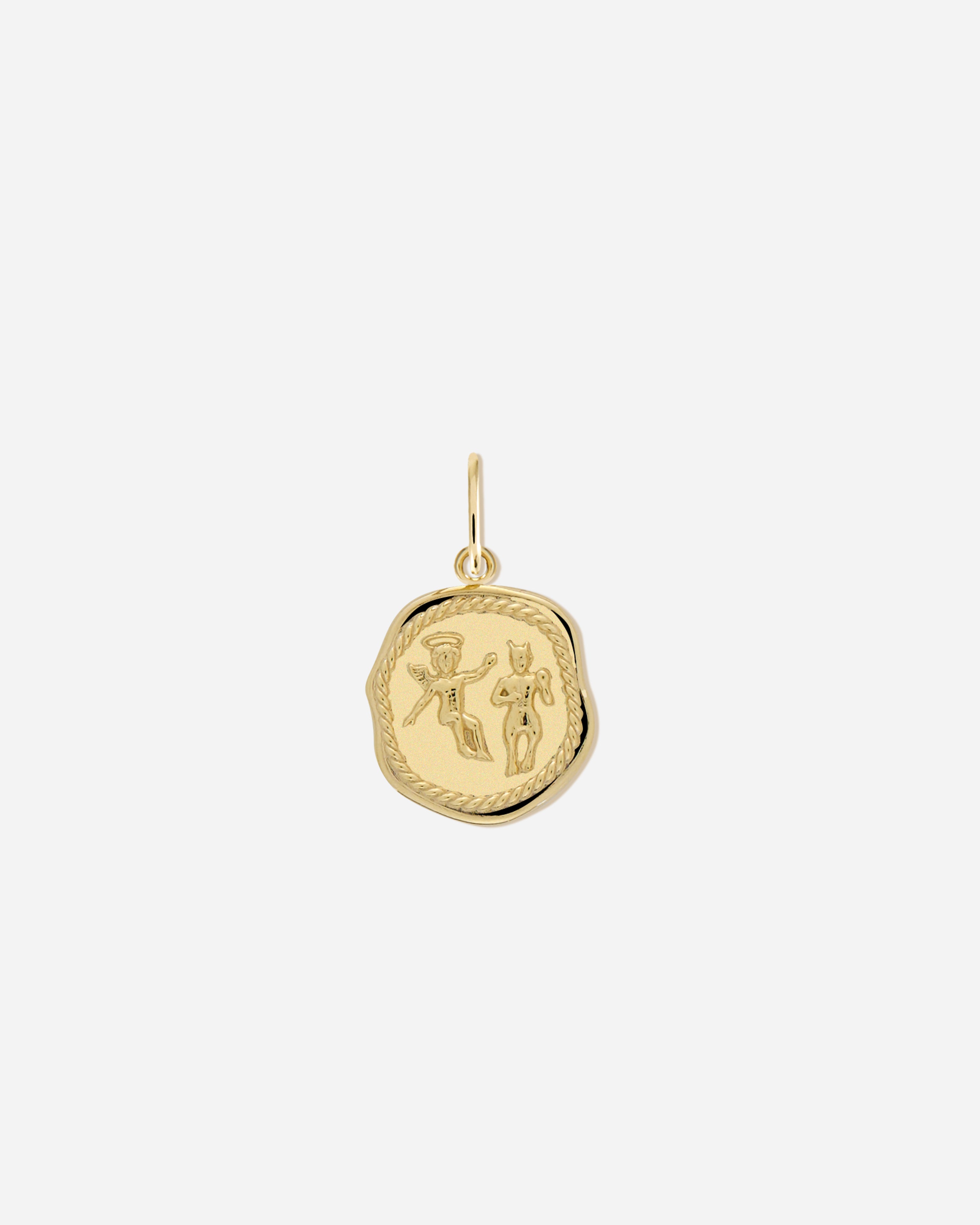 Divino Charm