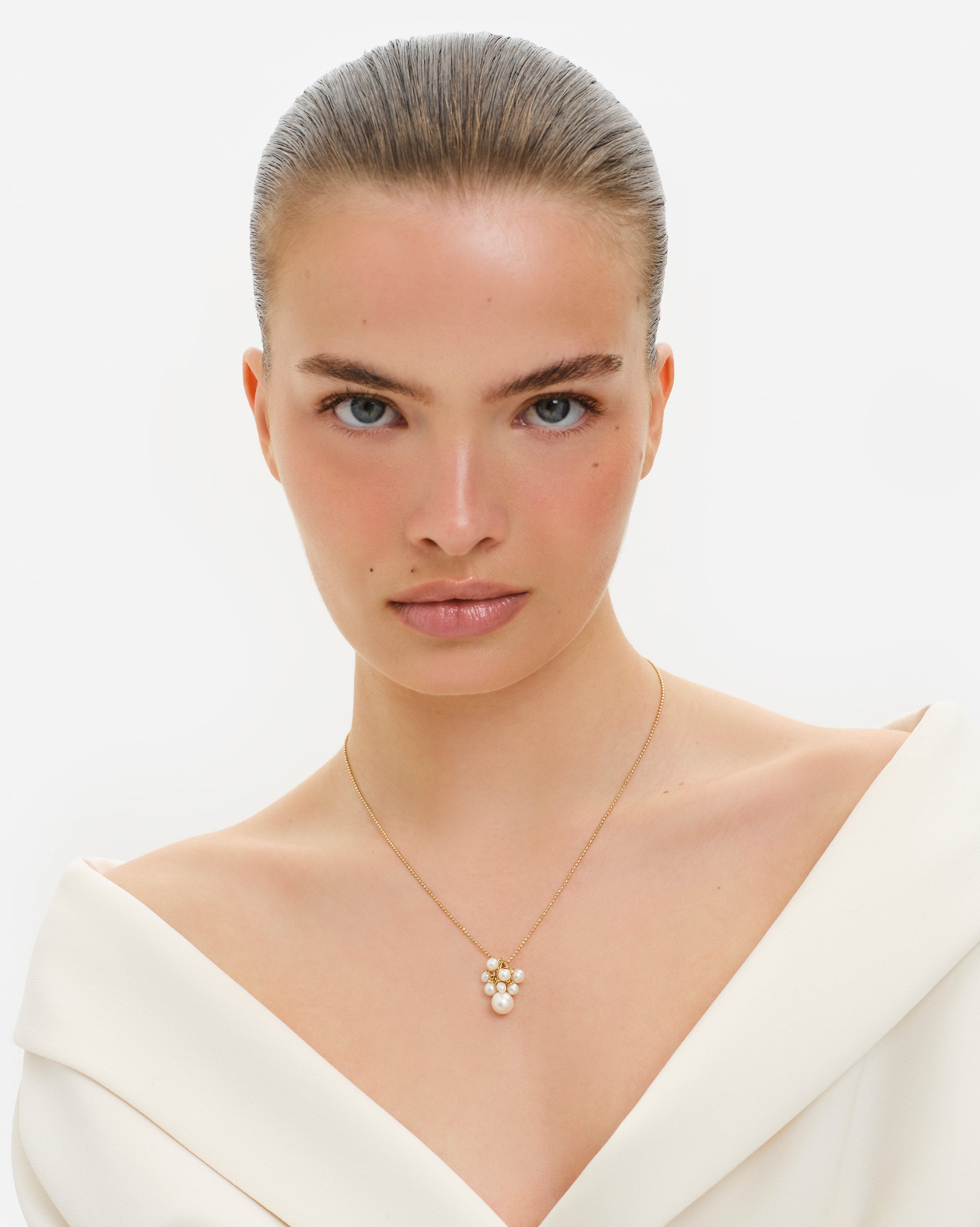Aira Necklace