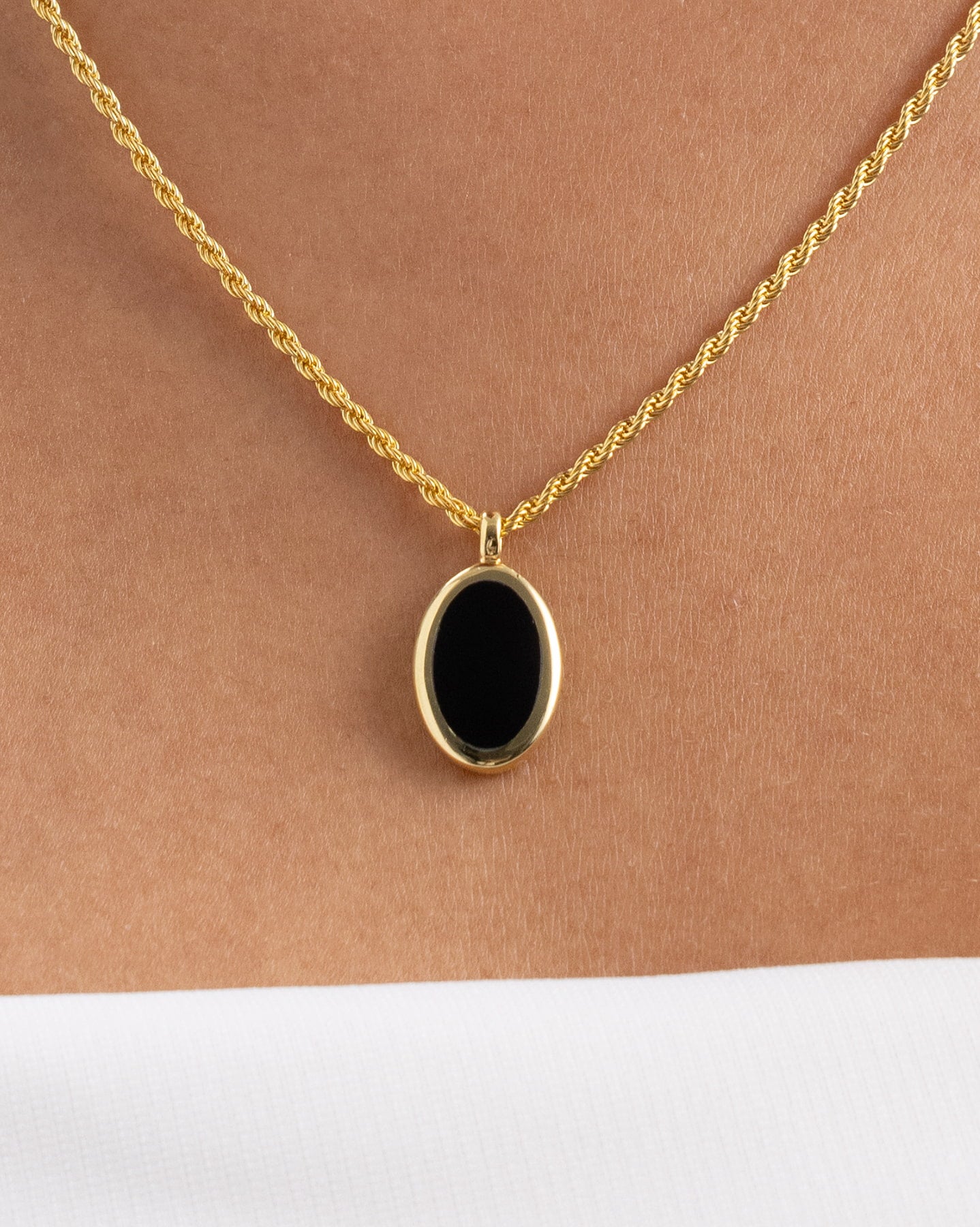 Como Onyx Necklace