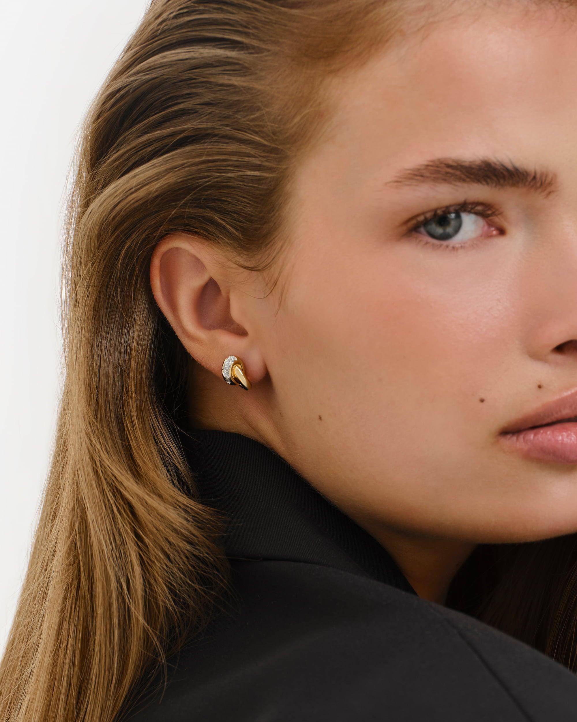 Delphi Medium Studs