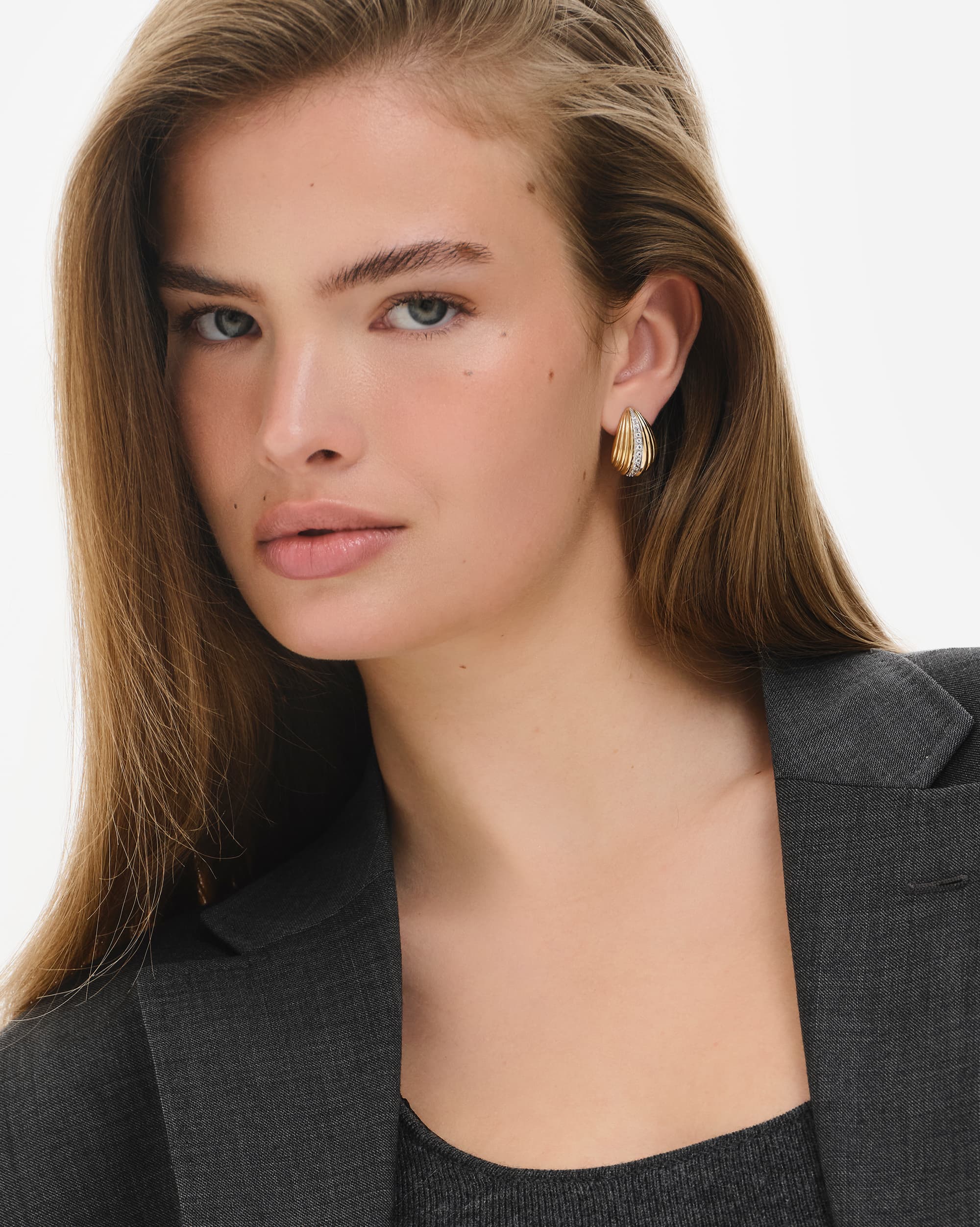 Emelie Drop Earrings