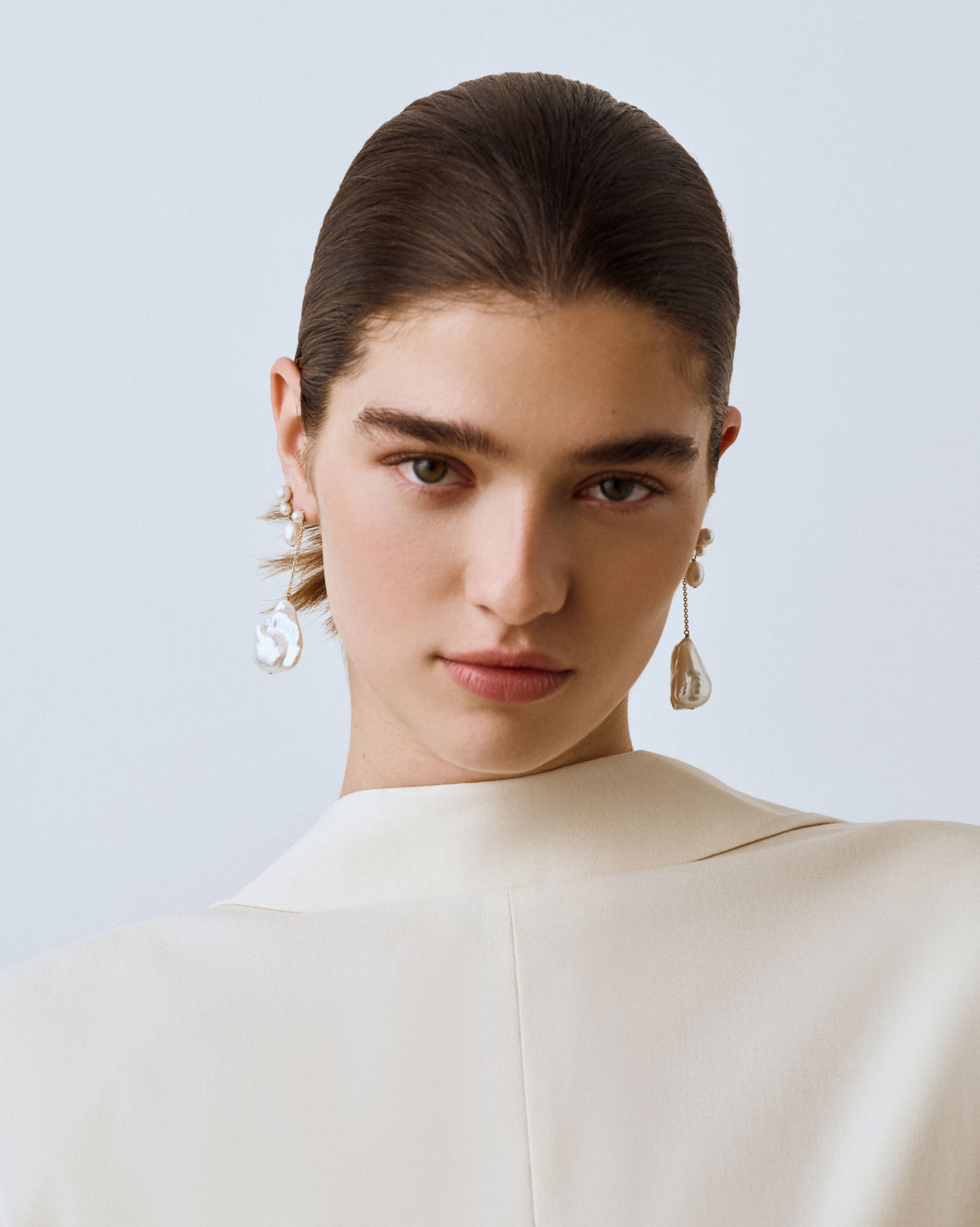 Este Earrings