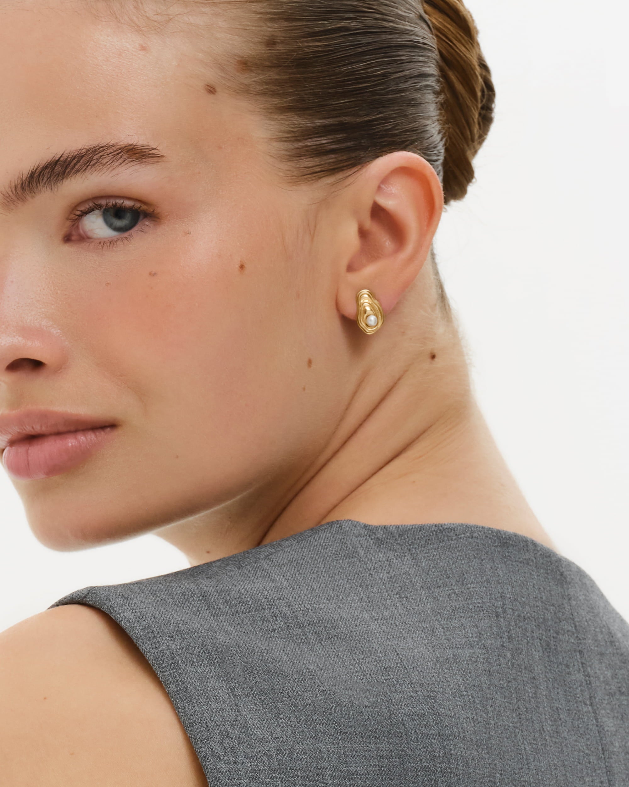 Ondine Small Pearl Earrings