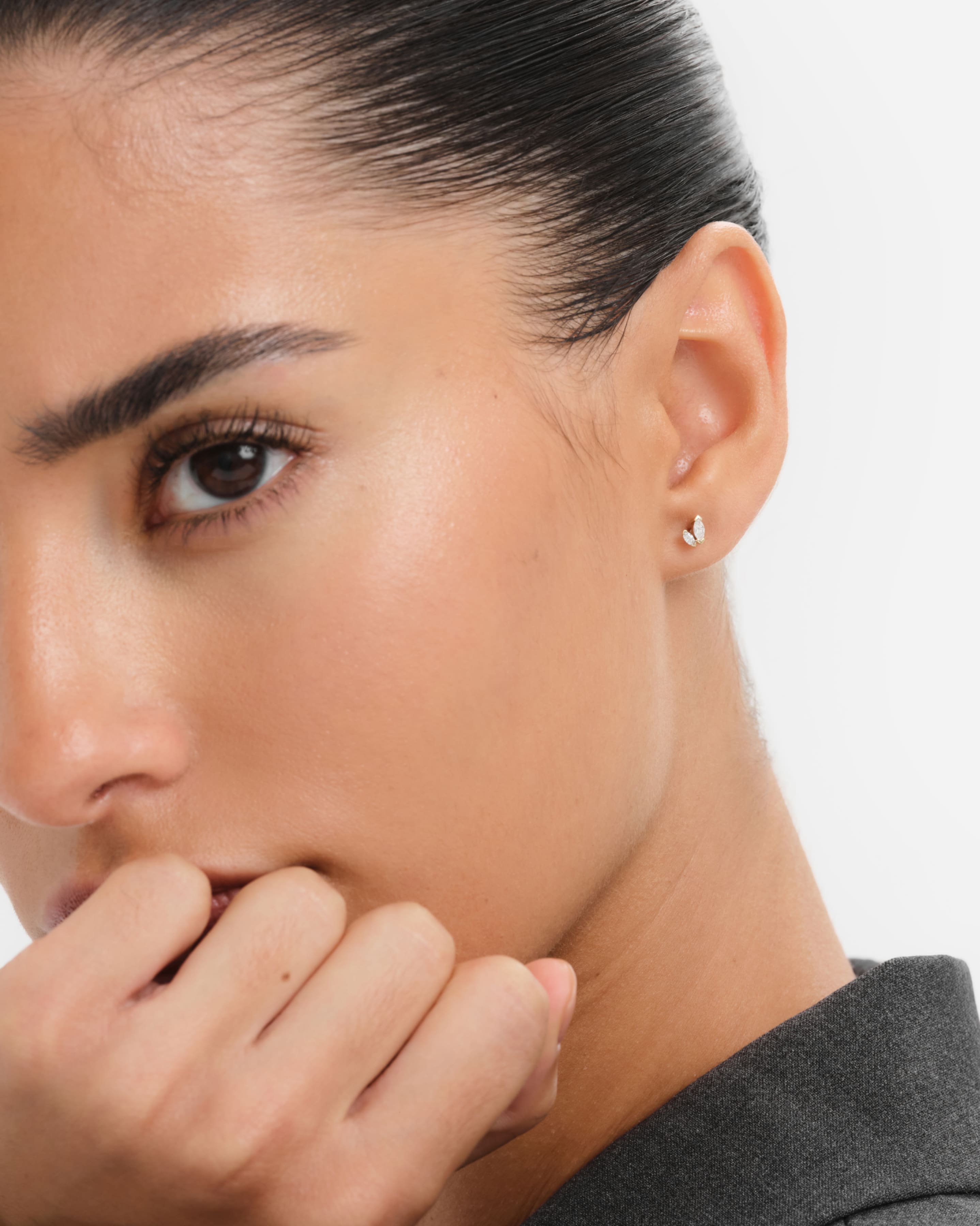 Trono Threaded Stud