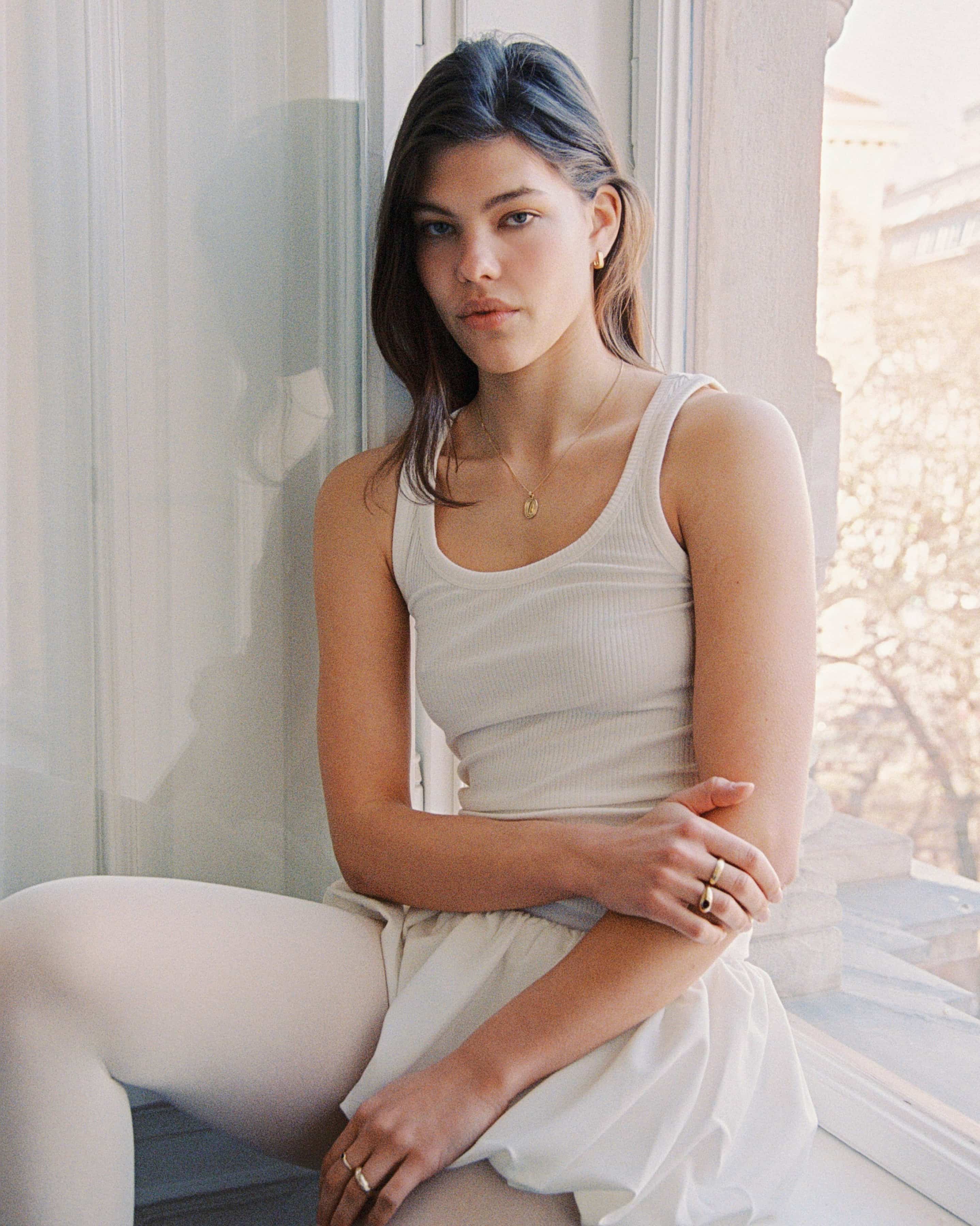 Venosa Small Hoops