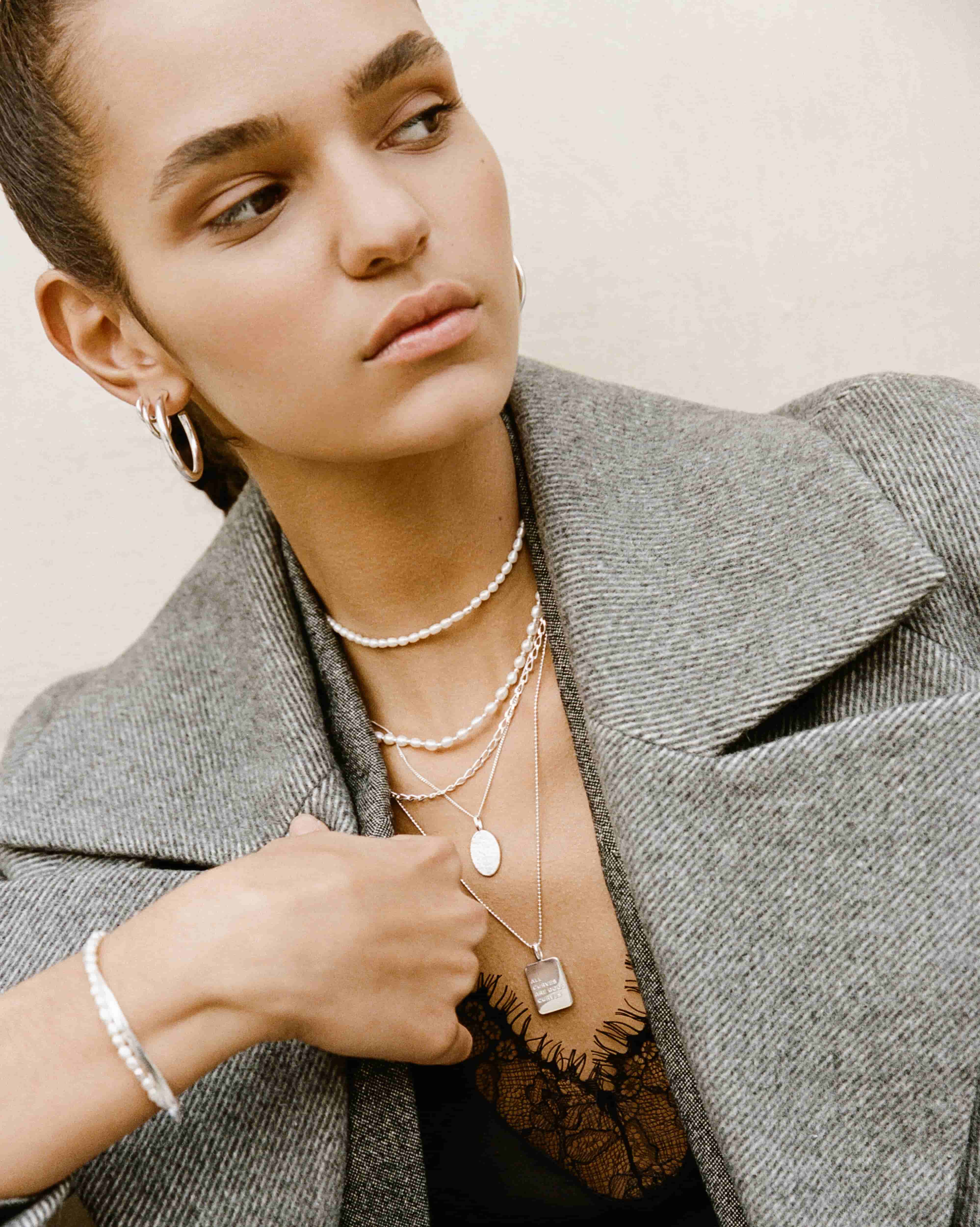 Bruna The Label Earrings Isola Medium Hoops