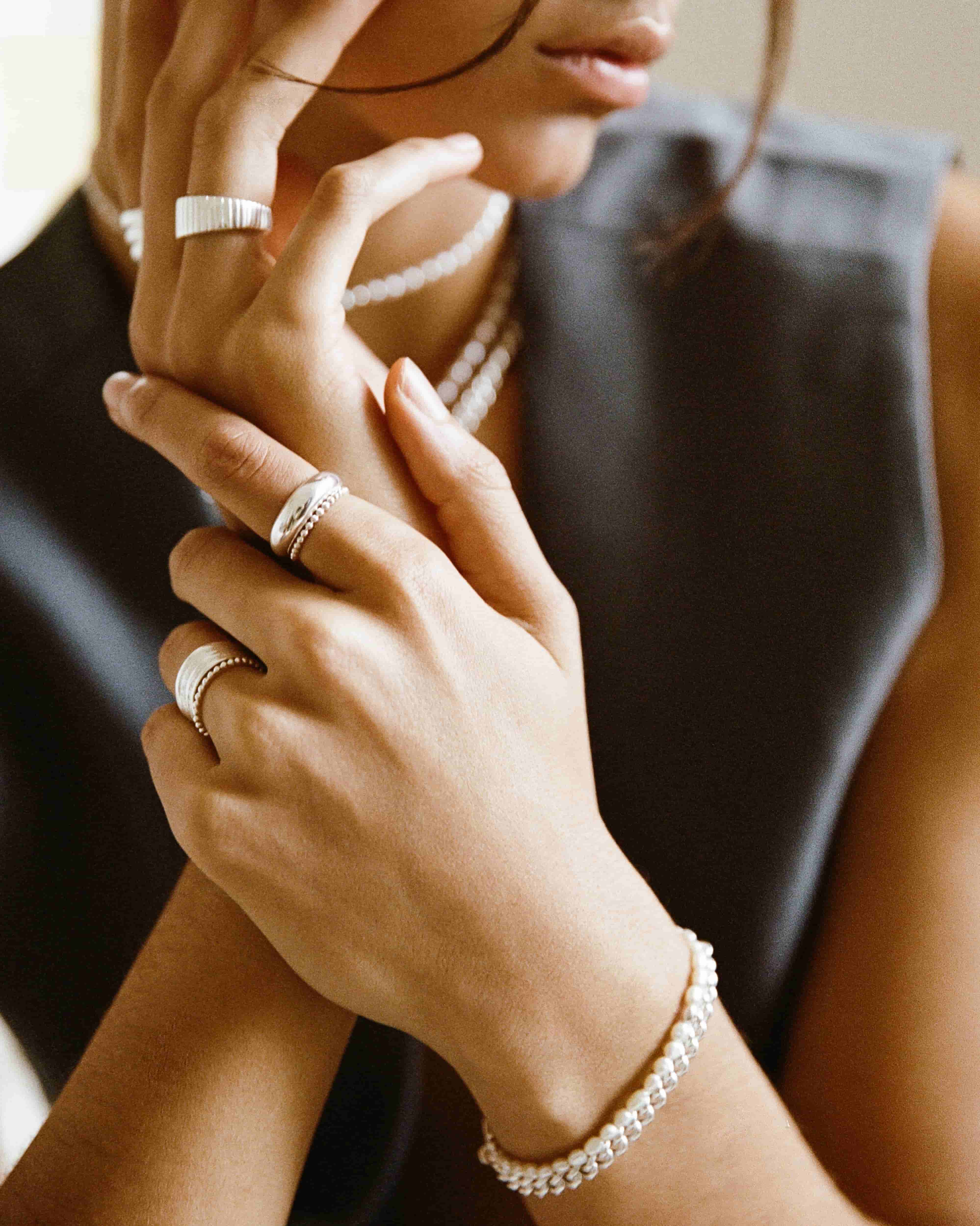 BRUNA The Label Ring Peony Mini Ring