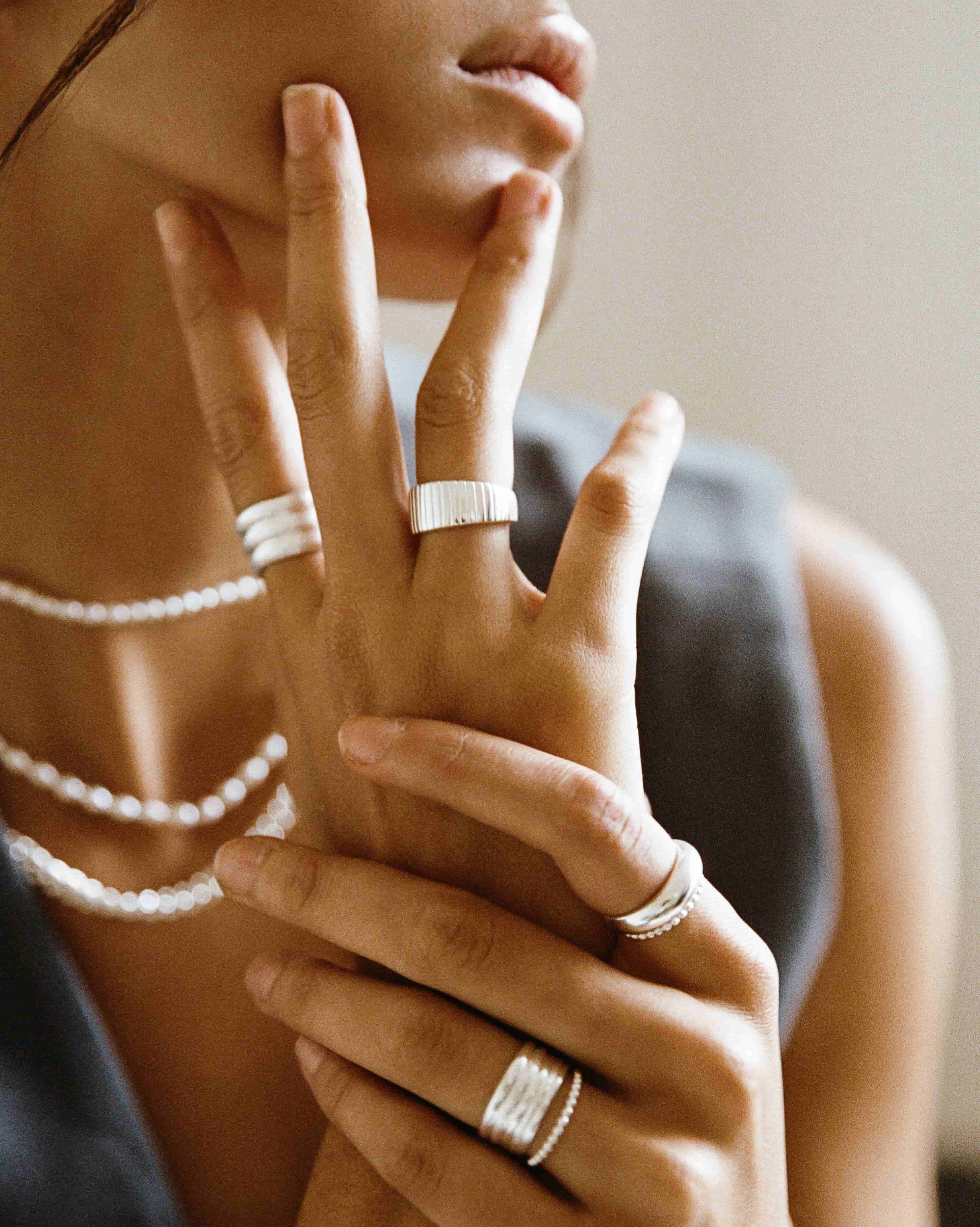 BRUNA The Label Ring Peony Mini Ring